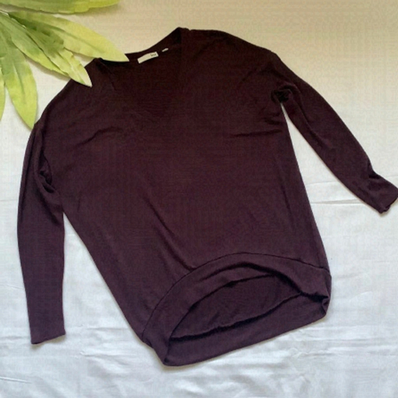 🌺 Wilfred Free Remy V Neck Longsleeve Top🌺 - Picture 1 of 11
